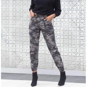 Spanx Womens Size S Jogger Pants Gray Camouflage Twill Cargo Mid Rise Stretch